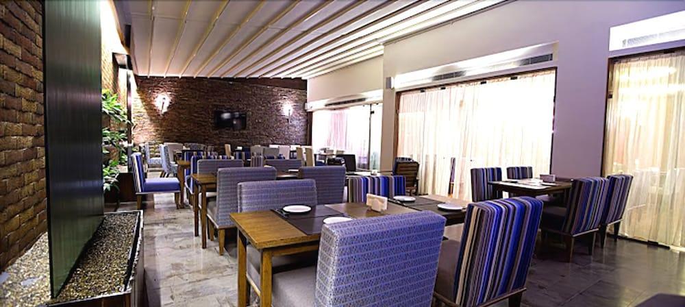 The J Hotel & Spa Beirut Eksteriør bilde
