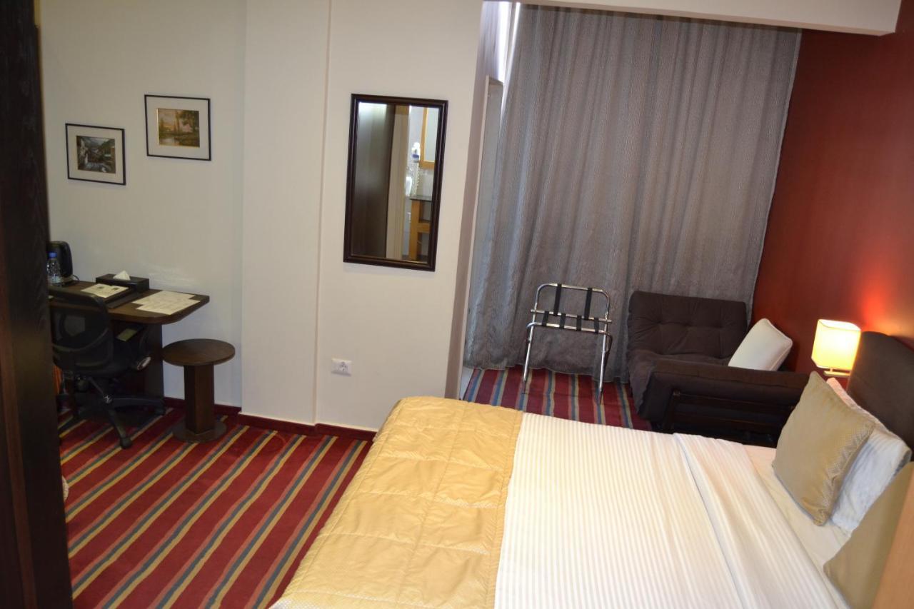 The J Hotel & Spa Beirut Eksteriør bilde