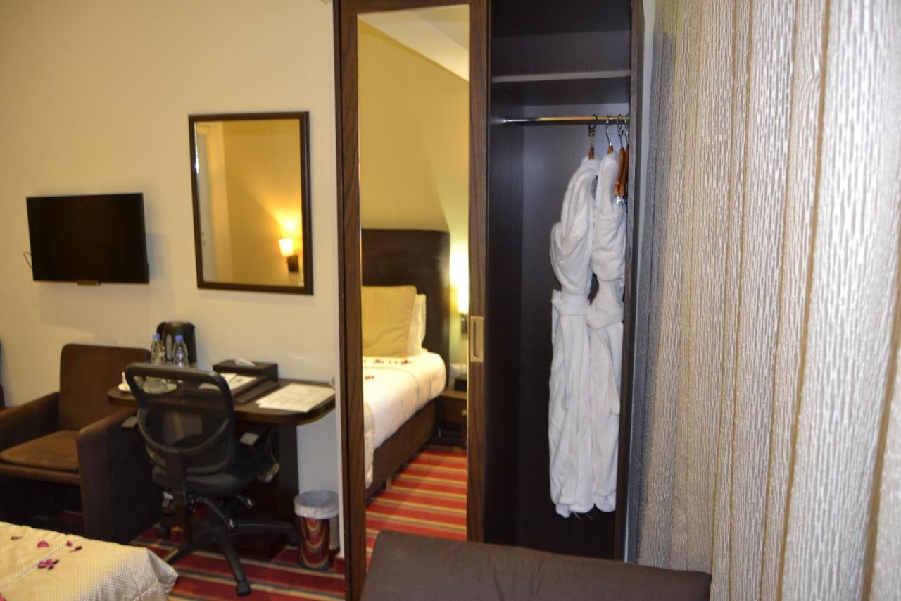 The J Hotel & Spa Beirut Eksteriør bilde